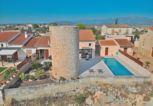 Beautiful villa in Muro with views to the sea