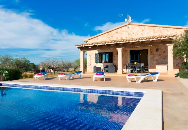 Luxury finca for rent in Mallorca. Rossignol 155