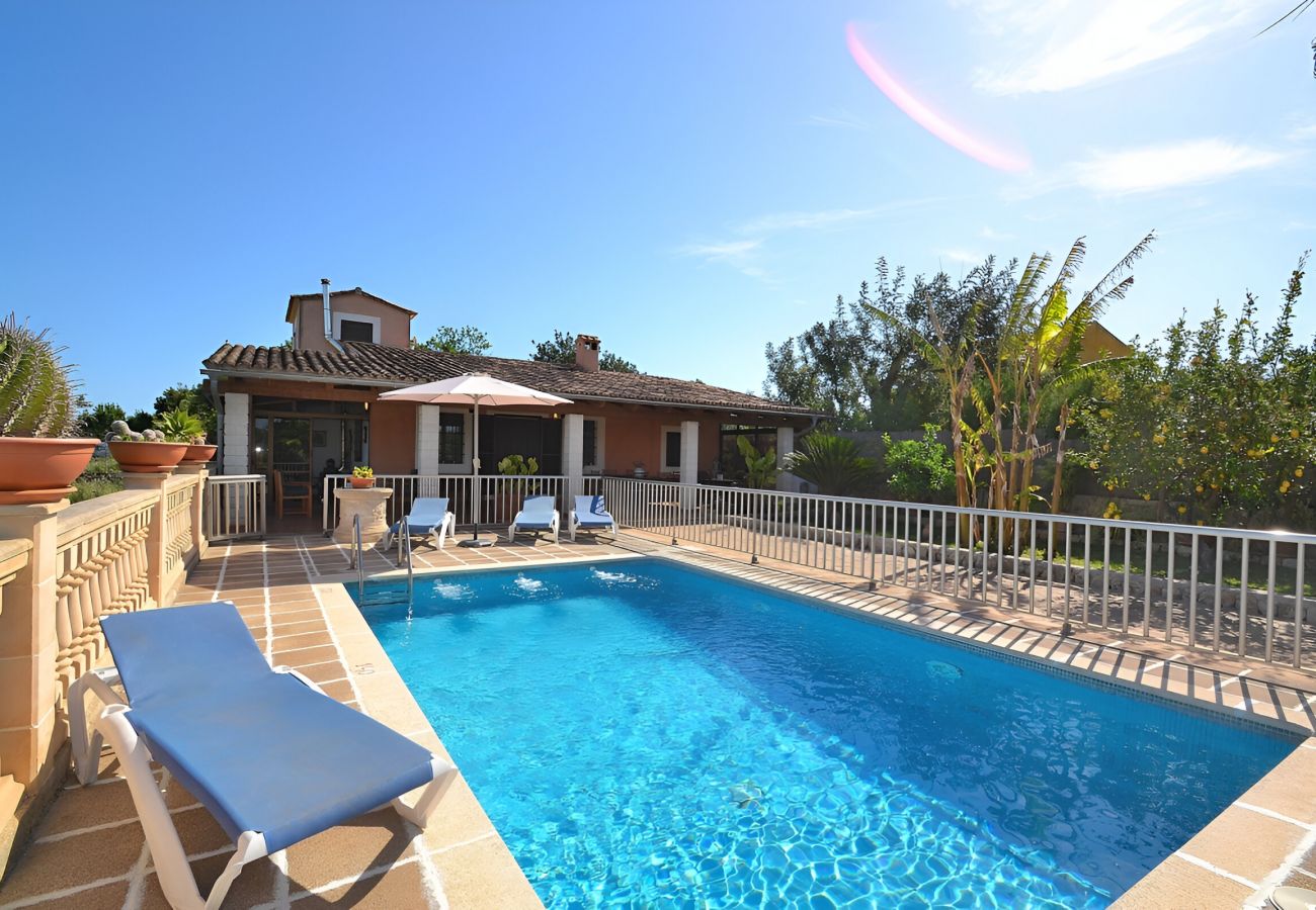 Finca in Inca with pool and garden