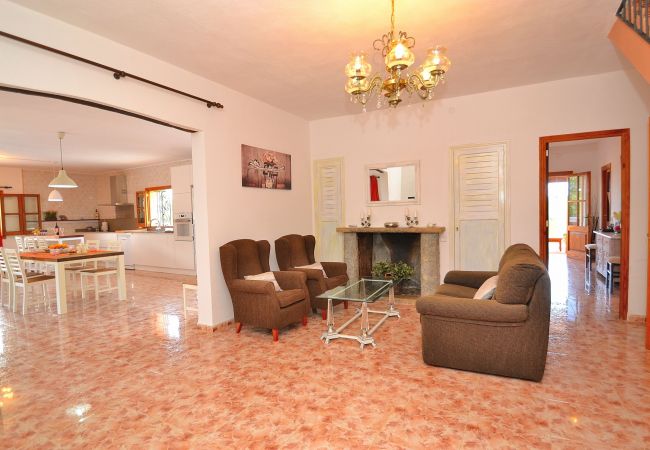 From 100 € per day you can rent your finca in Mallorca from private From 100 € per day you can rent your finca in Mallorca from private