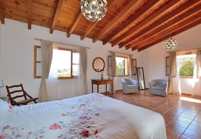 From 100 € per day you can rent your finca in Mallorca from private From 100 € per day you can rent your finca in Mallorca from private