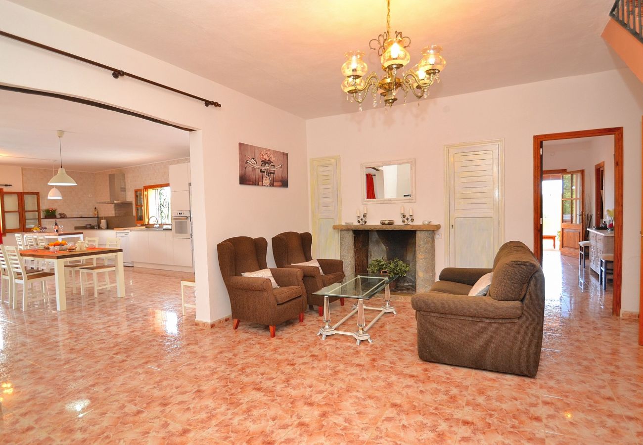 From 100 € per day you can rent your finca in Mallorca from private From 100 € per day you can rent your finca in Mallorca from private