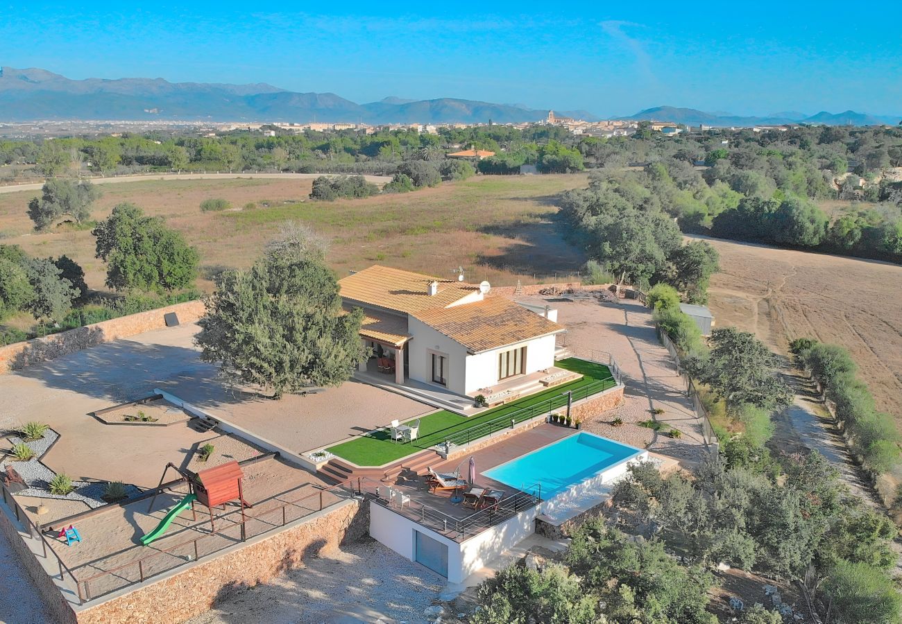 Finca with pool for rent in Mallorca