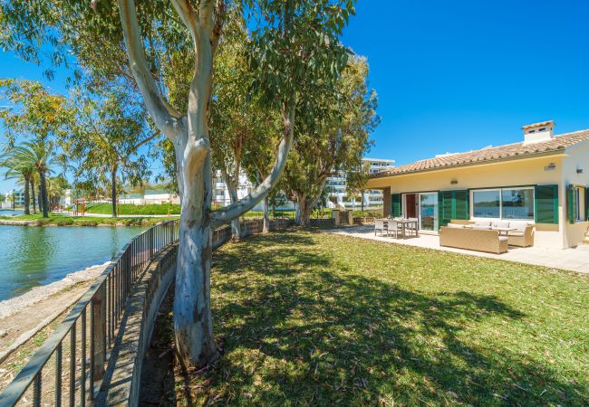 Villa in Alcúdia - E117 El Lago by Mallorca Villa Selection Villa in Alcúdia - E117 El Lago by Mallorca Villa Selection