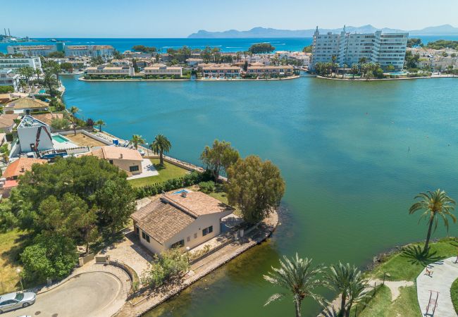 Villa in Alcúdia - E117 El Lago by Mallorca Villa Selection Villa in Alcúdia - E117 El Lago by Mallorca Villa Selection