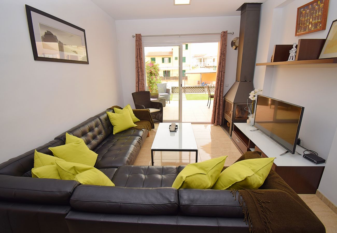 Townhouse in Sa Pobla - 170 Casa Robes Sa Pobla ETV/6652 by Mallorca Charm