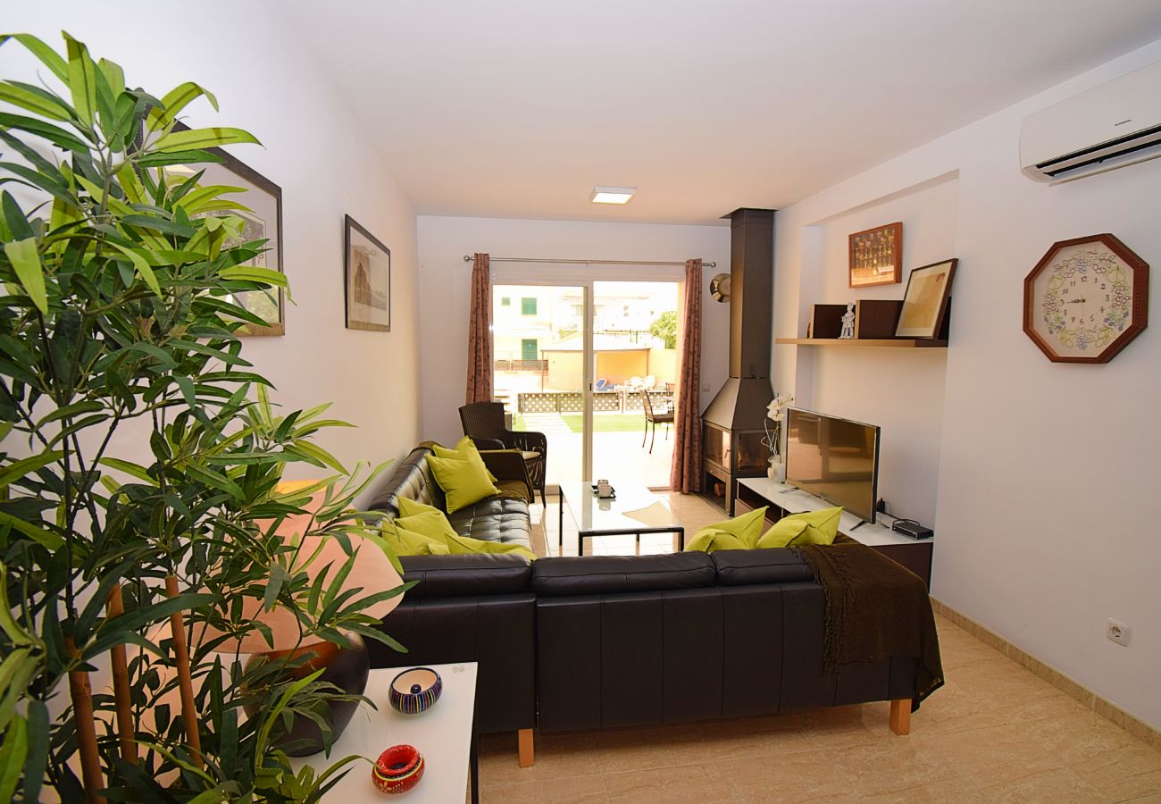 Townhouse in Sa Pobla - 170 Casa Robes Sa Pobla ETV/6652 by Mallorca Charm