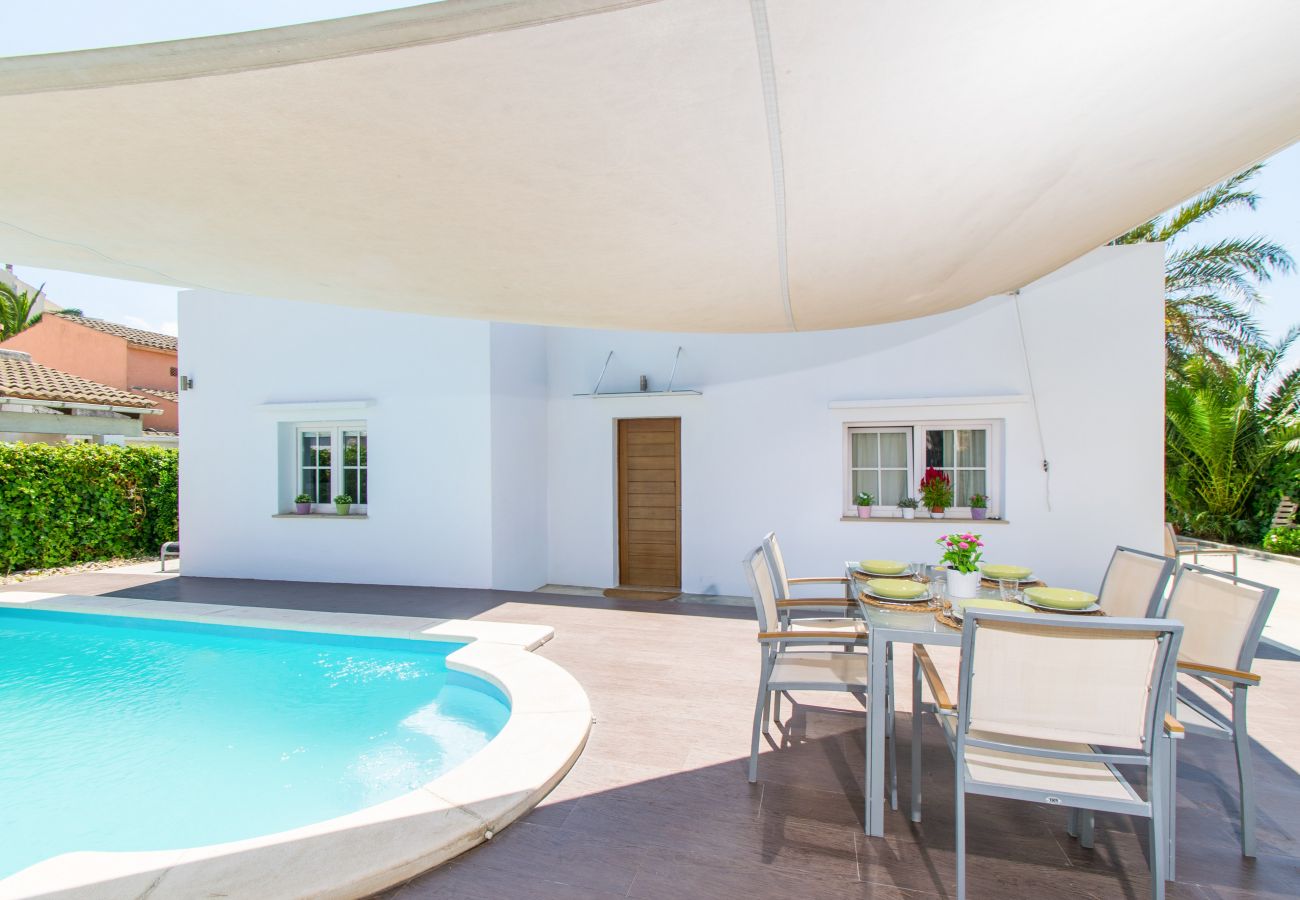 Villa in Alcudia - E084 Nico Playa by Mallorca Villa Selection