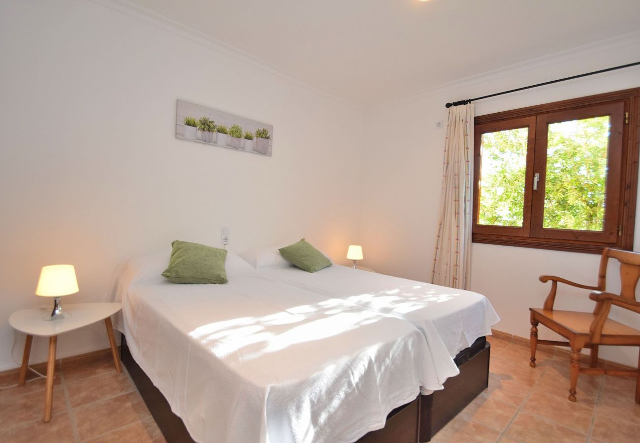 Bedroom of the villa in Sineu