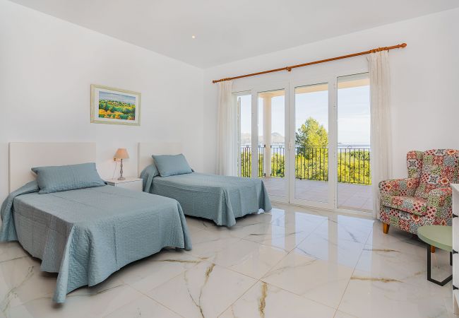 Villa in Port de Pollença - VILLA QUIROS 2  Ref: PP30 Villa in Port de Pollença - VILLA QUIROS 2  Ref: PP30