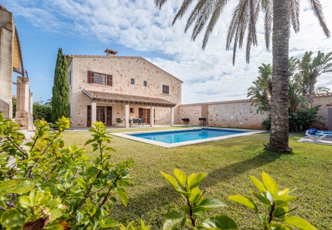 Villa in Es Llombards - Finca Sa Bassa des Castellet