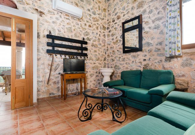 Apartment in Maria de la salut - Apartment in rural house, YourHouse Deulosal
