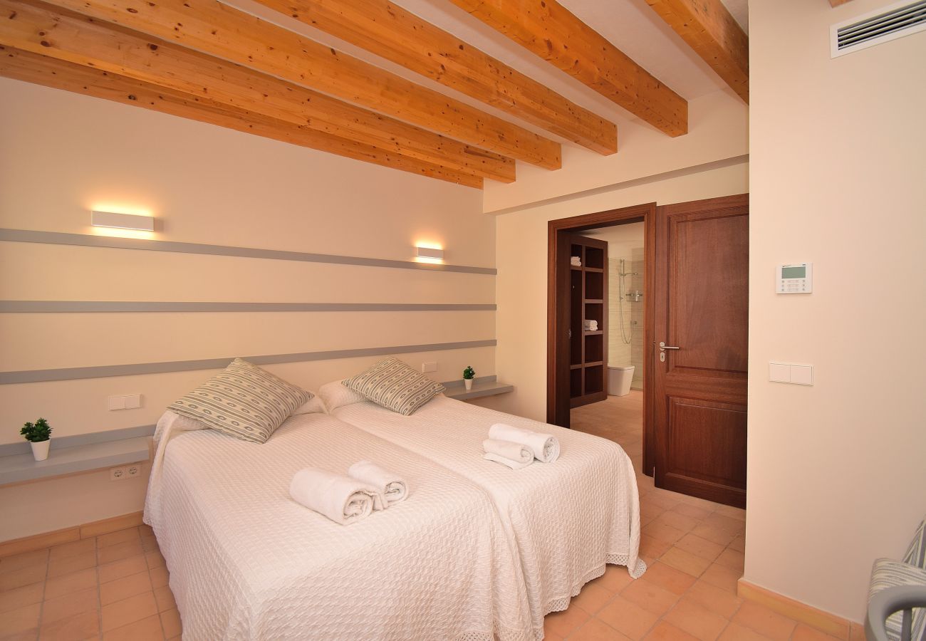 Townhouse in Arta - 252 Casa Alcariot VT/107415 by Mallorca Charme