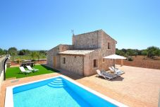 Villa in Llubi - Finca Sauri Llubi