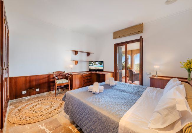 Villa in Pollensa / Pollença - Luxury Villa EL VILA 133 Ref. VP88 Villa in Pollensa / Pollença - Luxury Villa EL VILA 133 Ref. VP88