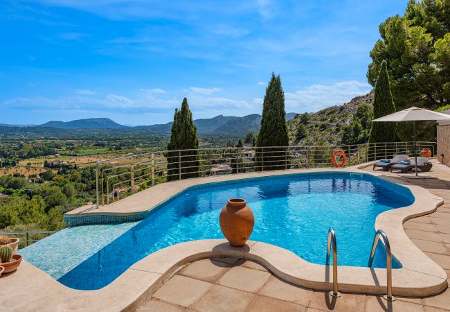 Villa in Pollensa / Pollença - Luxury Villa EL VILA 133 Ref. VP88 Villa in Pollensa / Pollença - Luxury Villa EL VILA 133 Ref. VP88