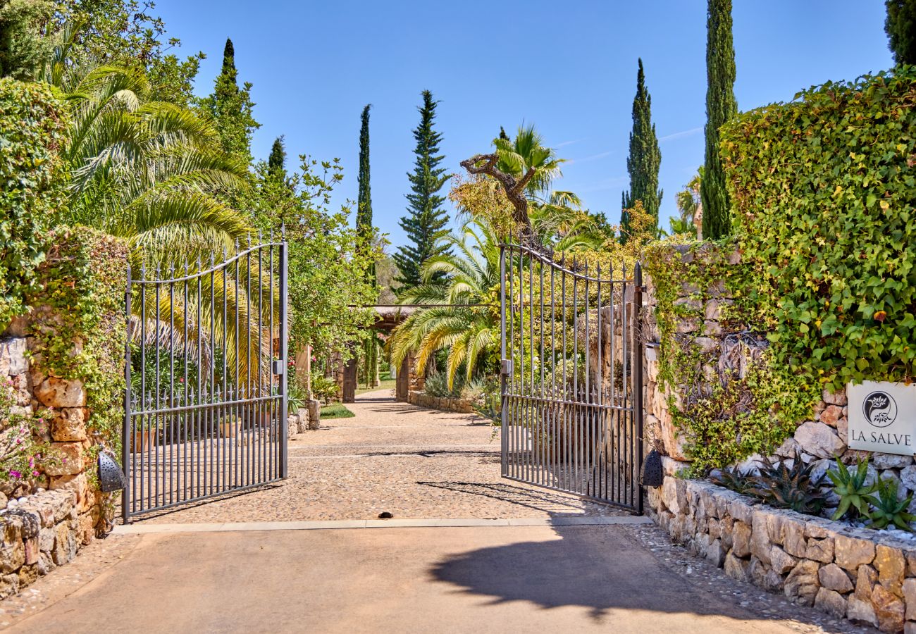 Country house in Pollensa - LA SALVE Ref: VP97