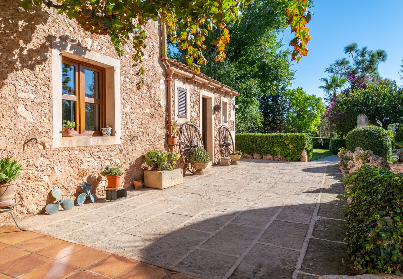 Country house in Cas Concos - Finca Can Quadrat by Mallorca House Rent