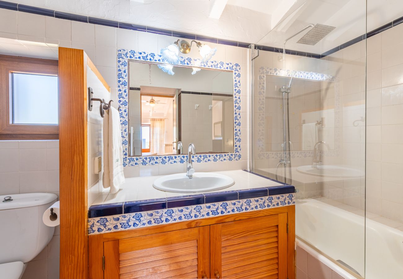 Country house in Cas Concos - Finca Can Quadrat by Mallorca House Rent