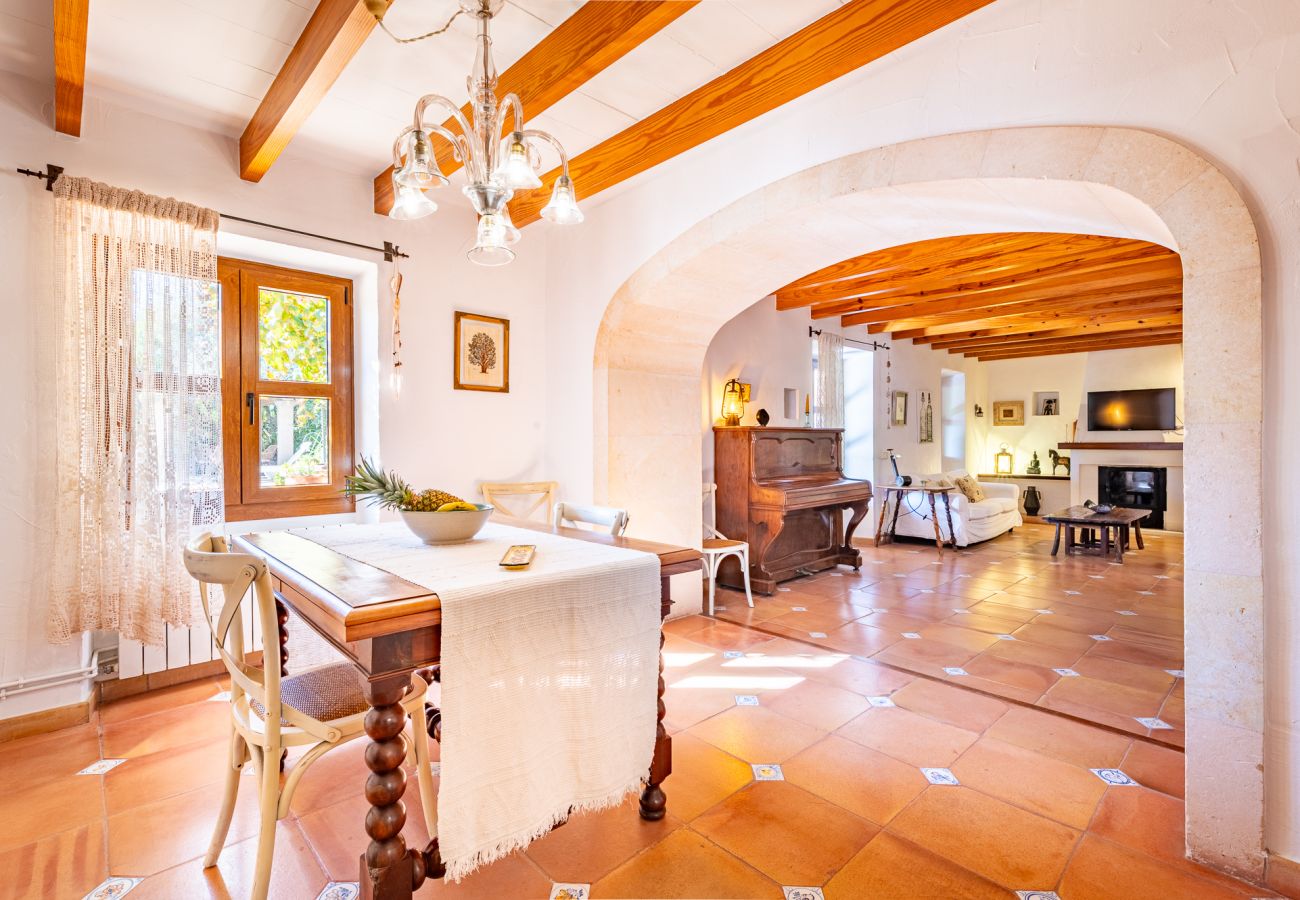 Country house in Cas Concos - Finca Can Quadrat by Mallorca House Rent