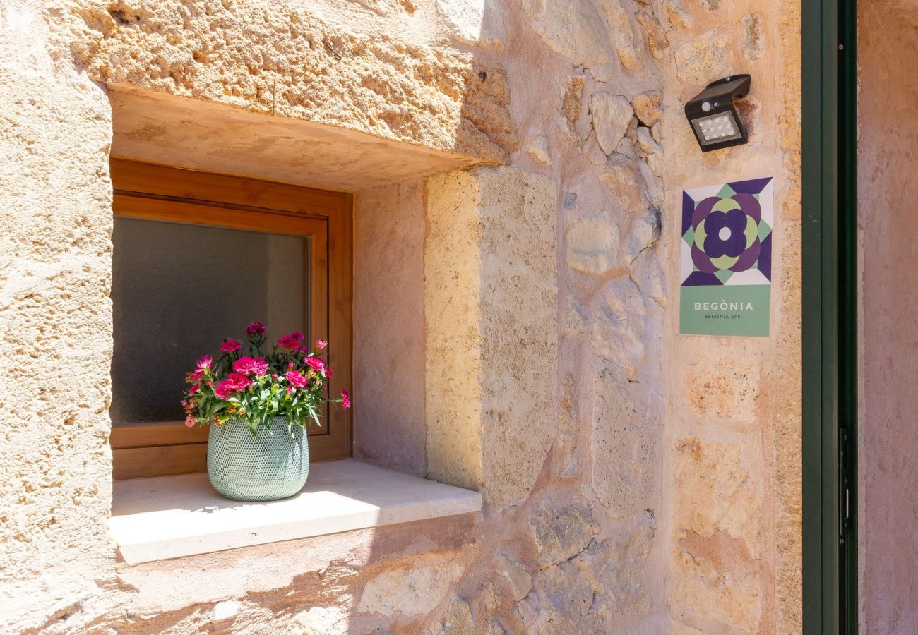 Farm stay in Santa Margalida - Agroturismo Begonia by YourHouse